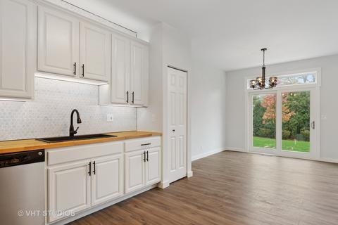 2122 Glacier Ct, Algonquin, IL 60102 photo 7