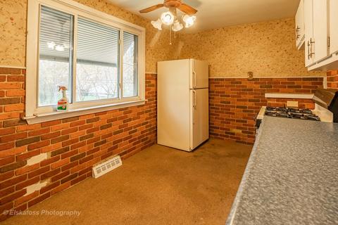 17513 Lorenz Ave, Lansing, IL 60438 photo 4
