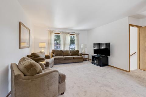 4408 Clearview Dr, Mchenry, IL 60050 photo 3