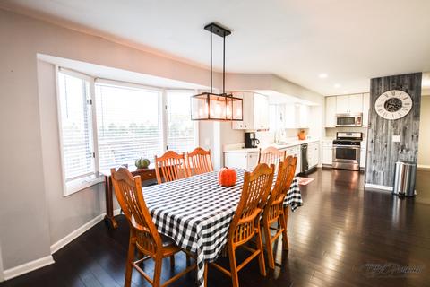 131 W Valley View Dr, Mchenry, IL 60051 photo 8