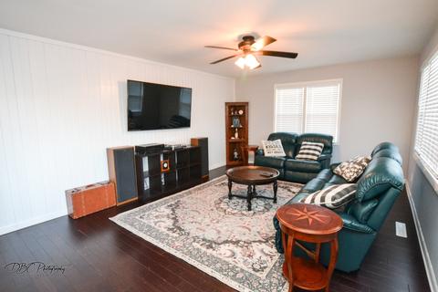 131 W Valley View Dr, Mchenry, IL 60051 photo 5