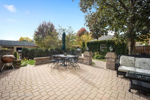 210 N Eighth Ave, Des Plaines, IL 60016 photo 24