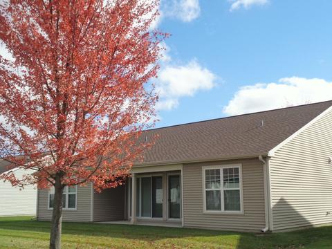 2522 Edgewater Dr, Elgin, IL 60124 photo 2