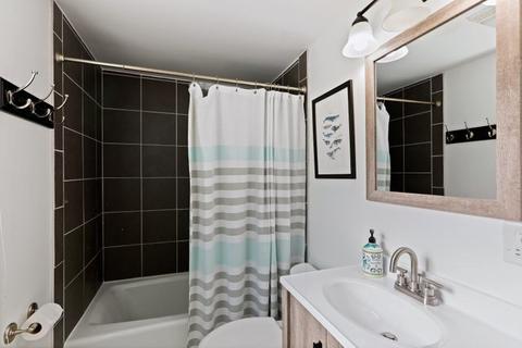 406 Crescent St, Wheaton, IL 60187 photo 18