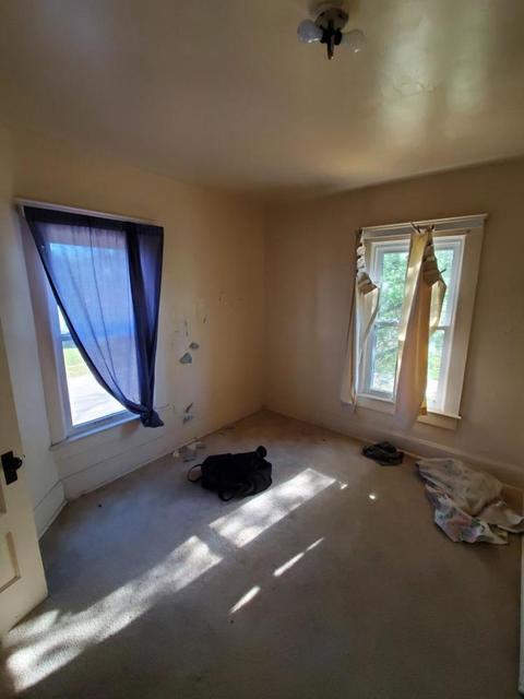 857 E Shawnee St, Freeport, IL 61032 photo 8
