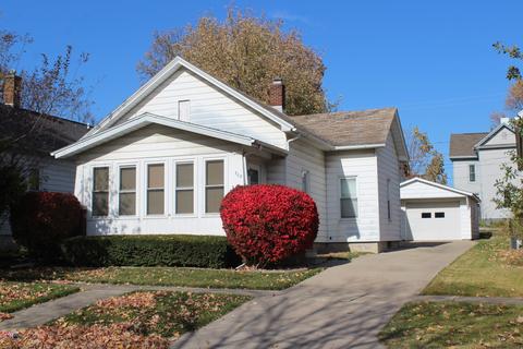 708 E Olive St, Bloomington, IL 61701 photo 1