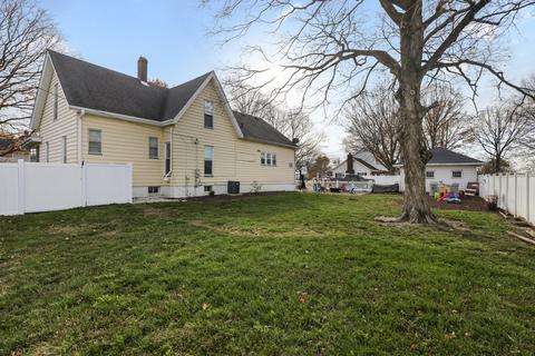 501 N Macon St, Bement, IL 61813 photo 5
