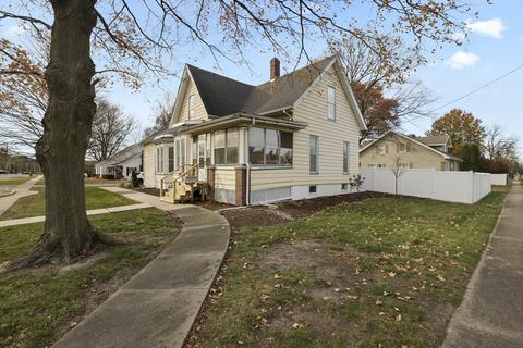 501 N Macon St, Bement, IL 61813 photo 2