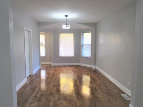 7646 S Champlain Ave, Chicago, IL 60619 photo 4
