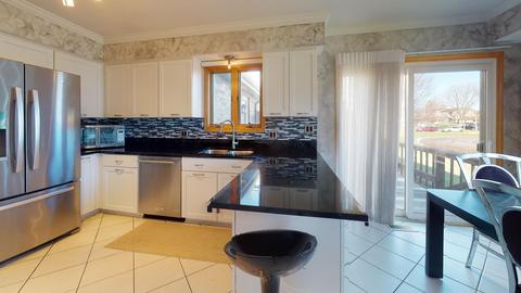 1775 Lakeview Dr #C, Wheeling, IL 60090 photo 7
