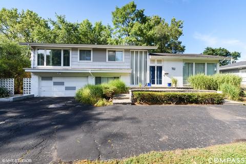 711 Apple Tree Ln, Glencoe, IL 60022 photo 1