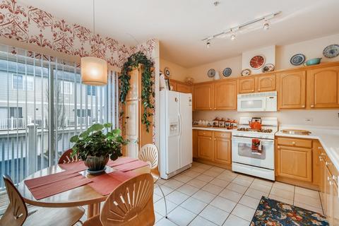 163 Lucerne Ct, Wheeling, IL 60090 photo 8