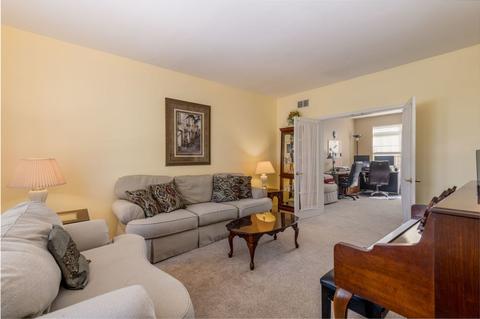 2609 Barrington Dr E, Aurora, IL 60503 photo 3