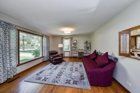 26 W109 Thomas Rd, Wheaton, IL 60187 photo 3