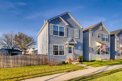 2025 Grayhawk Dr, Aurora, IL 60503 photo 2