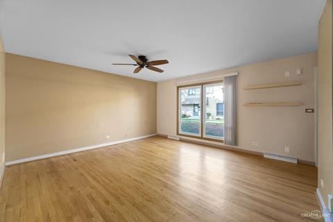 940 N Wheeling Rd, Mount Prospect, IL 60056 photo 4