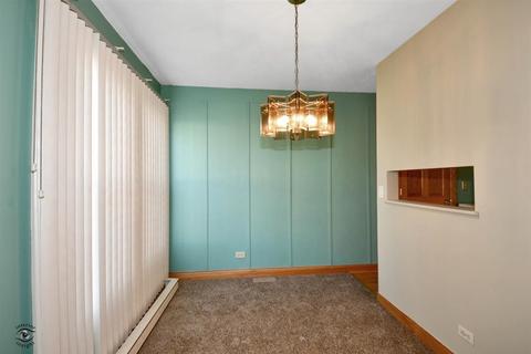 226 Apache Ct, Bolingbrook, IL 60440 photo 8