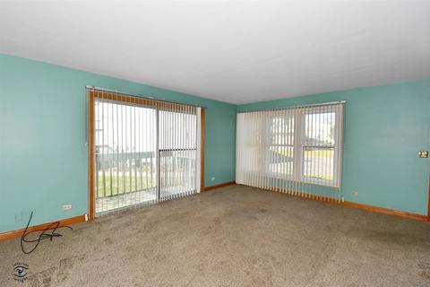 226 Apache Ct, Bolingbrook, IL 60440 photo 5