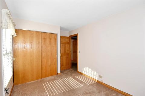226 Apache Ct, Bolingbrook, IL 60440 photo 21