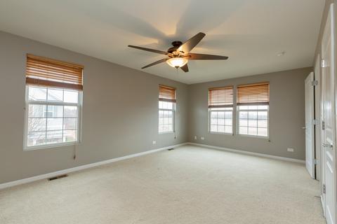 1053 Crane Pt, Elgin, IL 60124 photo 8