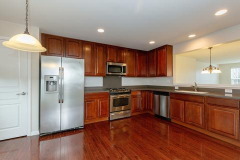 1053 Crane Pt, Elgin, IL 60124 photo 4