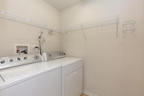 1053 Crane Pt, Elgin, IL 60124 photo 6