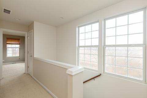 1053 Crane Pt, Elgin, IL 60124 photo 7