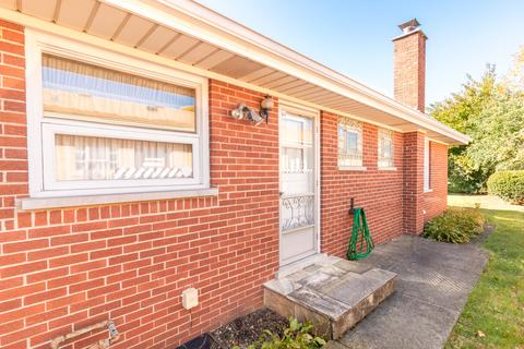 1820 Birch St, Des Plaines, IL 60018 photo 18