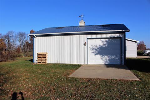16751 Northfork Rd, Clinton, IL 61727 photo 7