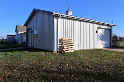 16751 Northfork Rd, Clinton, IL 61727 photo 5