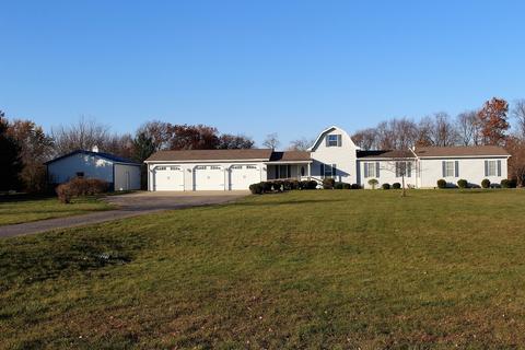 16751 Northfork Rd, Clinton, IL 61727 photo 2