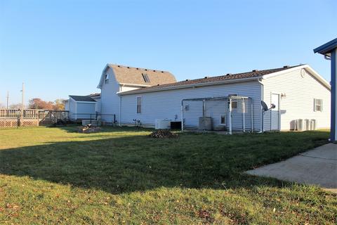 16751 Northfork Rd, Clinton, IL 61727 photo 3