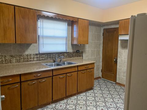 7122 S Artesian Ave, Chicago, IL 60629 photo 9