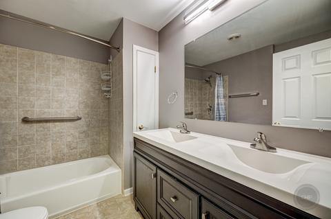 1520 Johnstown Ct, Wheaton, IL 60189 photo 21