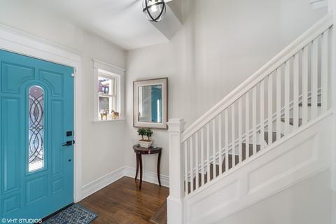 2522 E 74th St, Chicago, IL 60649 photo 2