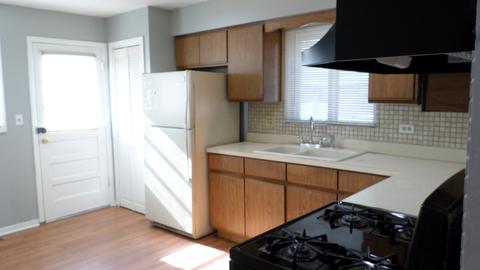 8965 Lyons St, Des Plaines, IL 60016 photo 5