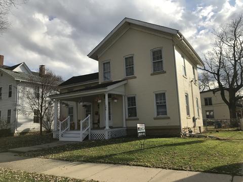 384 Spruce St, Aurora, IL 60506 photo 2