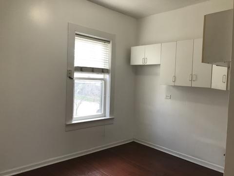 384 Spruce St, Aurora, IL 60506 photo 17