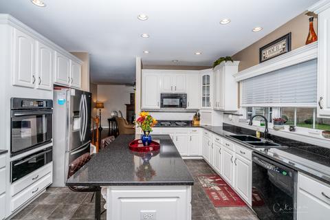 3740 Grayhawk Dr, Algonquin, IL 60102 photo 9
