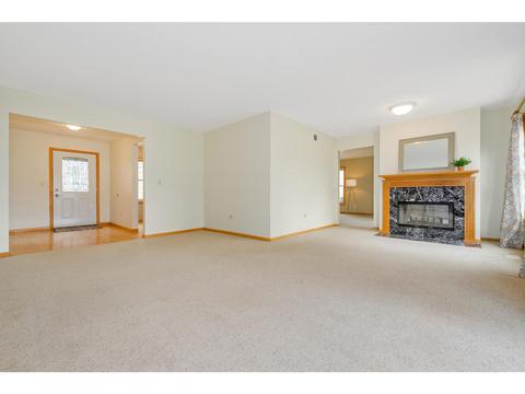 2303 Appleby Dr, Wheaton, IL 60189 photo 7