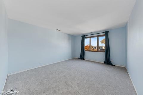 1302 E Washington St #E3, Des Plaines, IL 60016 photo 5