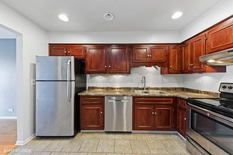 1302 E Washington St #E3, Des Plaines, IL 60016 photo 4