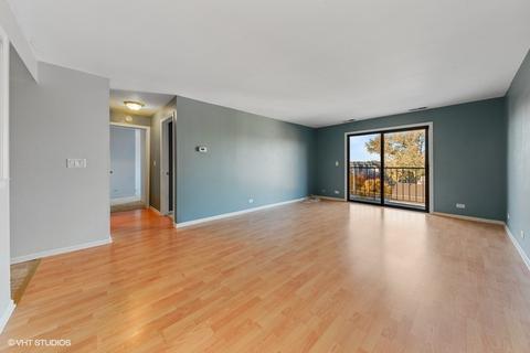 1302 E Washington St #E3, Des Plaines, IL 60016 photo 2