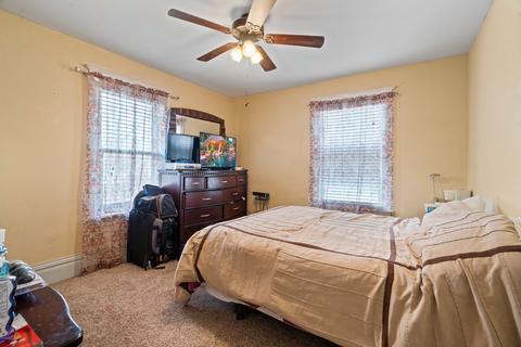 332 Plum St, Aurora, IL 60506 photo 9