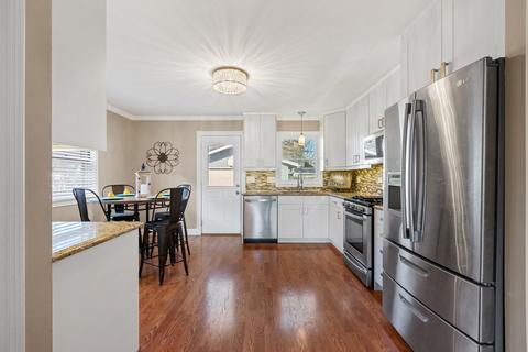 1313 Coolidge Ave, Wheaton, IL 60189 photo 5