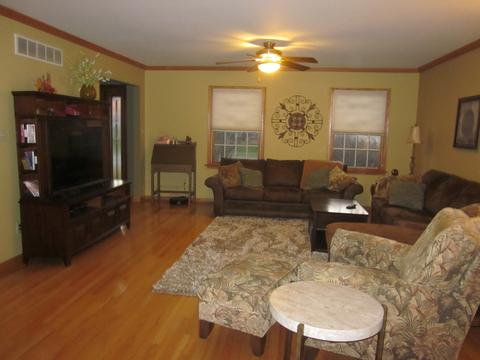 2602 Bryant Blvd, Peru, IL 61354 photo 3