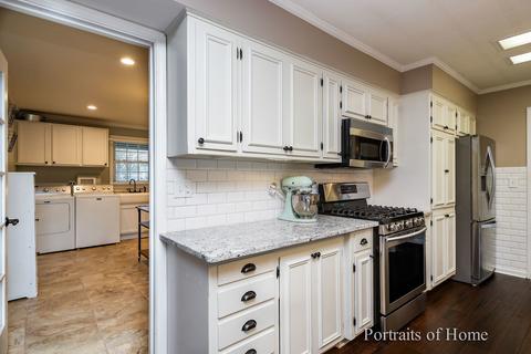 2102 Driving Park Rd, Wheaton, IL 60187 photo 9