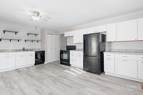 1915 N Eastern Ave, Mchenry, IL 60050 photo 4