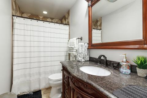 1270 Forest Ave, Aurora, IL 60505 photo 12