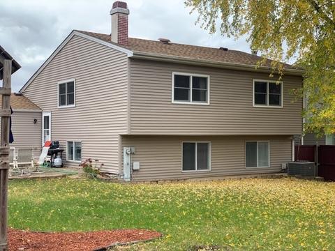 2816 Rolling Meadows Dr, Naperville, IL 60564 photo 2